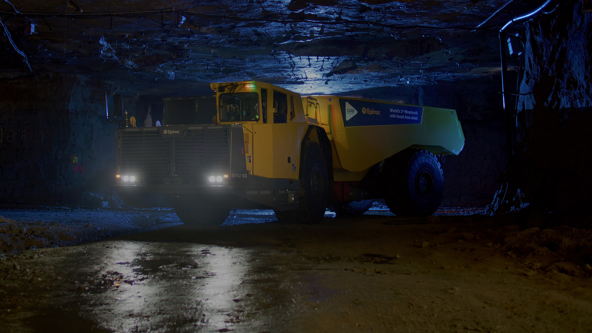 The world’s first underground mining truck with a dump box made from fossil-free steel.